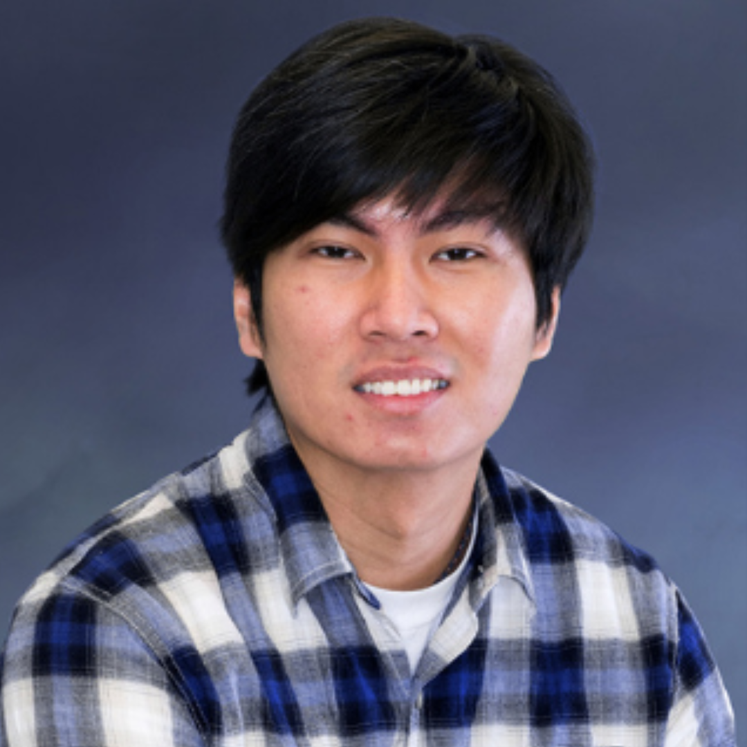 Vinh Vu (PhD, '21, biochemistry) smiles for headshot.