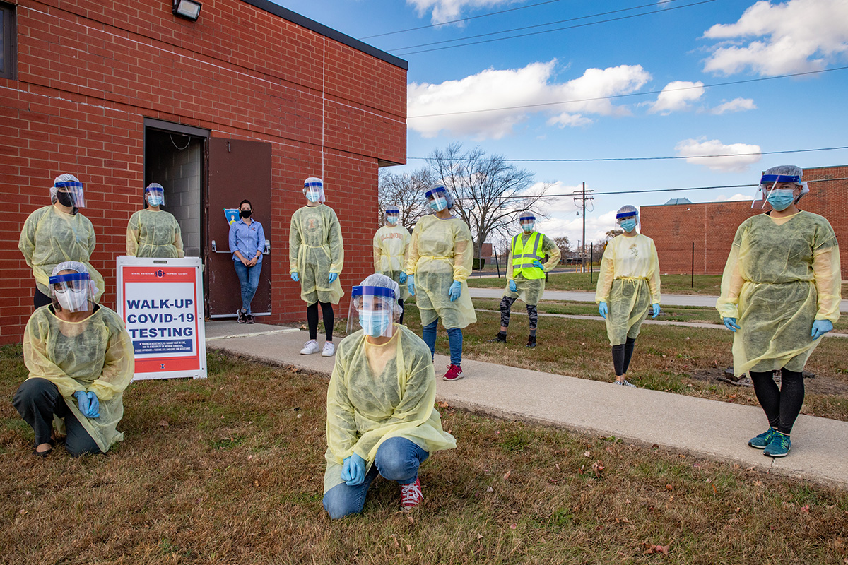 An outreach team from the University of Illinois at a Rantoul COVID-19 testing center