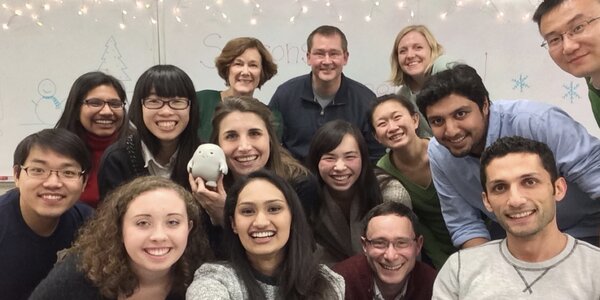 Members of CDB lab take large group selfie.