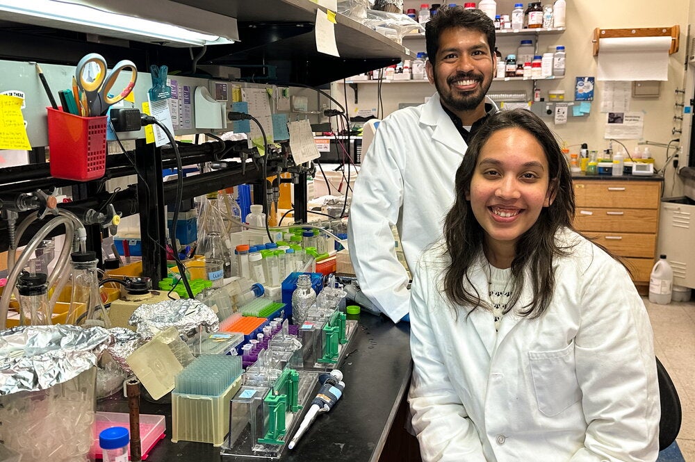 Pallob Barai and Reean Abdullah at the lab bench