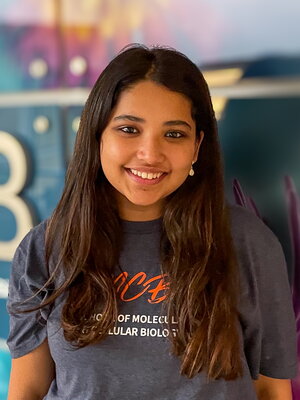 headshot of Akshita Kendai