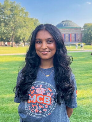 headshot of Diya Shah