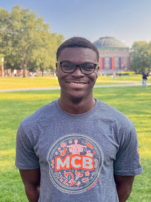 headshot of Justus Omowumi